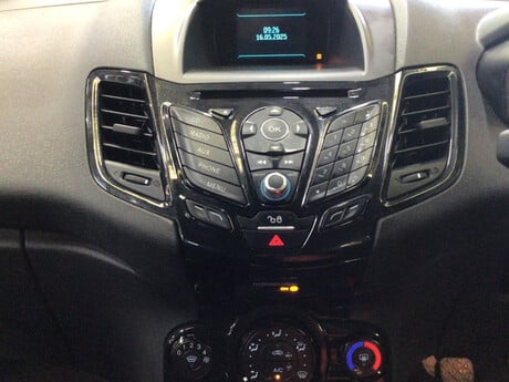 Ford Fiesta ZETEC 6