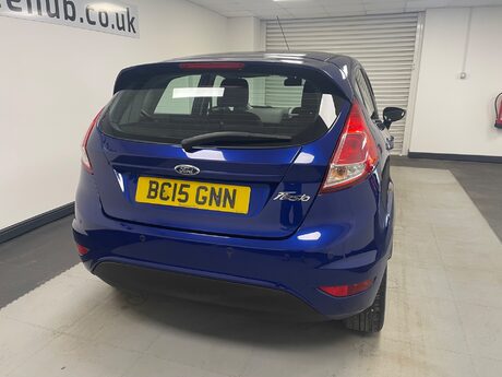 Ford Fiesta ZETEC 9