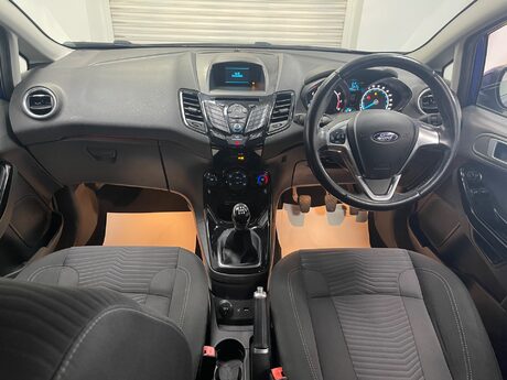 Ford Fiesta ZETEC 19