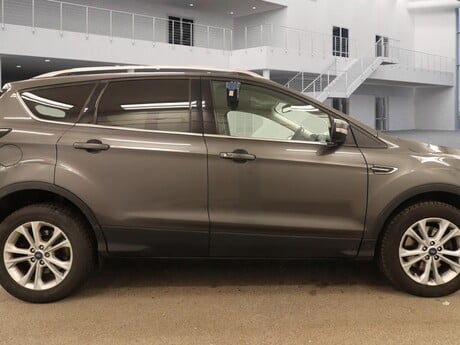 Ford Kuga TITANIUM TDCI 5