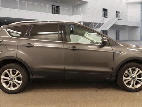 Ford Kuga TITANIUM TDCI 4