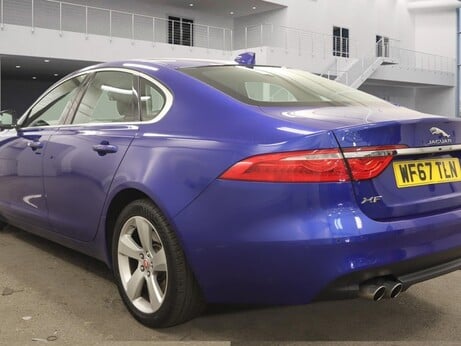 Jaguar XF D PORTFOLIO 2