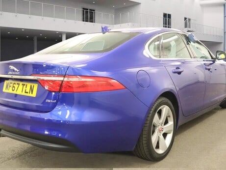 Jaguar XF D PORTFOLIO 3