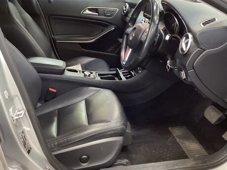 Mercedes-Benz GLA Class GLA220 CDI 4MATIC SPORT PREMIUM 6