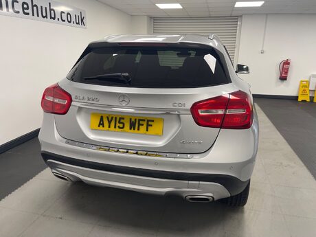 Mercedes-Benz GLA Class GLA220 CDI 4MATIC SPORT PREMIUM 9