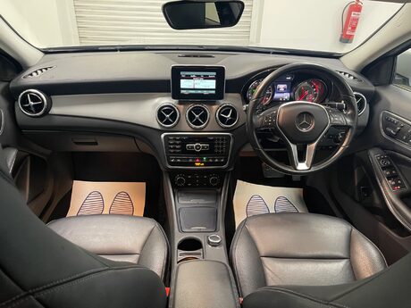 Mercedes-Benz GLA Class GLA220 CDI 4MATIC SPORT PREMIUM 18