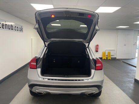 Mercedes-Benz GLA Class GLA220 CDI 4MATIC SPORT PREMIUM 30