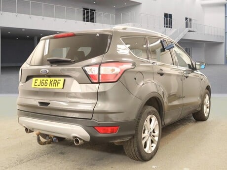 Ford Kuga TITANIUM TDCI 4