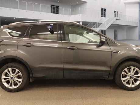 Ford Kuga TITANIUM TDCI 5