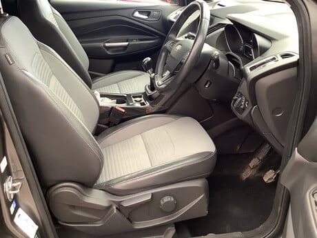 Ford Kuga TITANIUM TDCI 6
