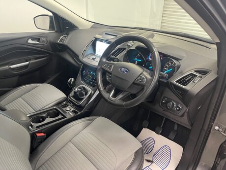 Ford Kuga TITANIUM TDCI 22