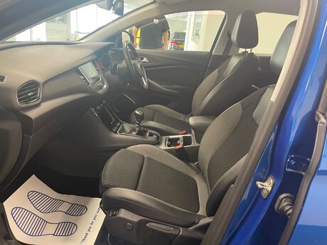 Vauxhall Grandland X SPORT NAV S/S 16