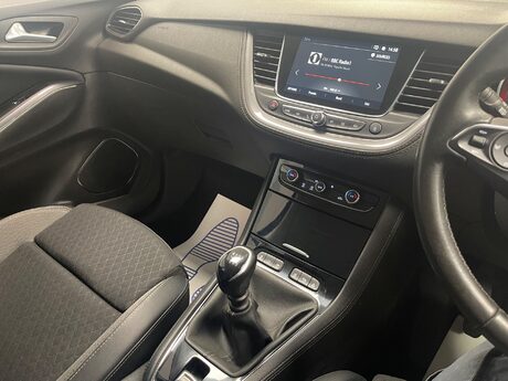 Vauxhall Grandland X SPORT NAV S/S 27
