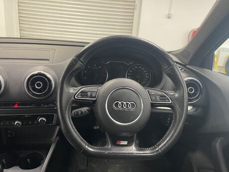 Audi A3 TFSI S LINE 19