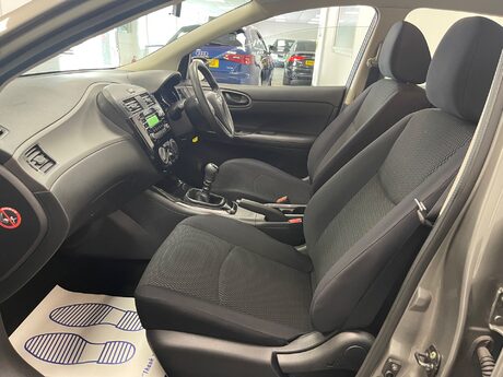 Nissan Pulsar VISIA DCI 17