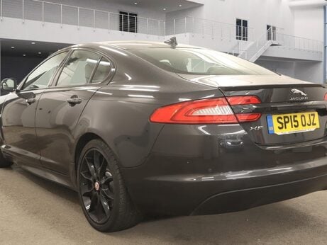 Jaguar XF D R-SPORT BLACK 2