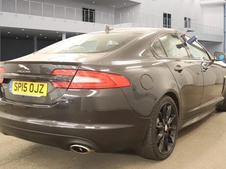 Jaguar XF D R-SPORT BLACK 3
