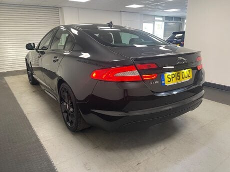 Jaguar XF D R-SPORT BLACK 11
