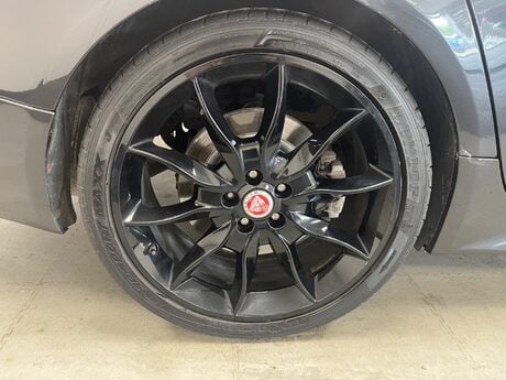 Jaguar XF D R-SPORT BLACK 15