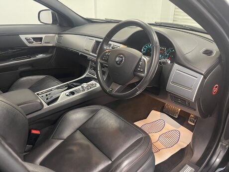 Jaguar XF D R-SPORT BLACK 22