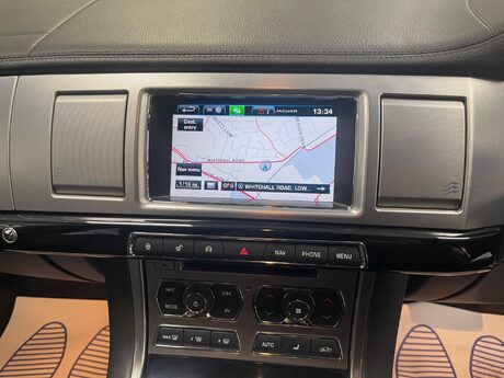 Jaguar XF D R-SPORT BLACK 27
