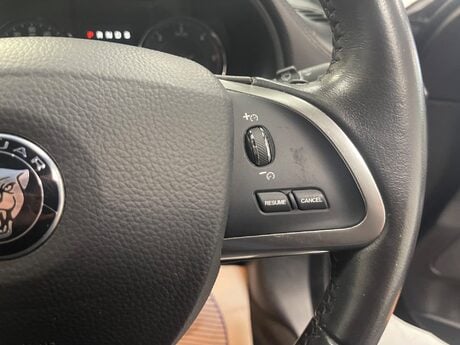 Jaguar XF D R-SPORT BLACK 31