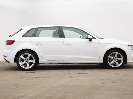 Audi A3 TFSI SPORT 4