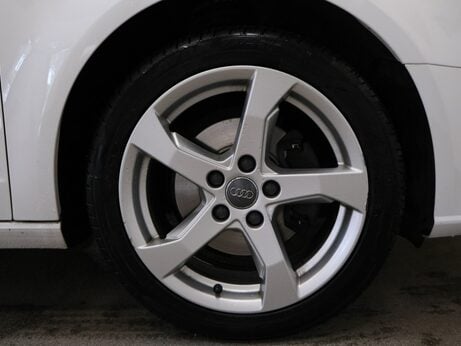 Audi A3 TFSI SPORT 4
