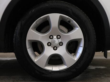 Land Rover Discovery Sport TD4 HSE 5