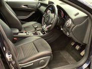 Mercedes-Benz A Class A 180 D AMG LINE EXECUTIVE 6