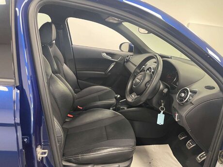 Audi A1 SPORTBACK TFSI S LINE 24