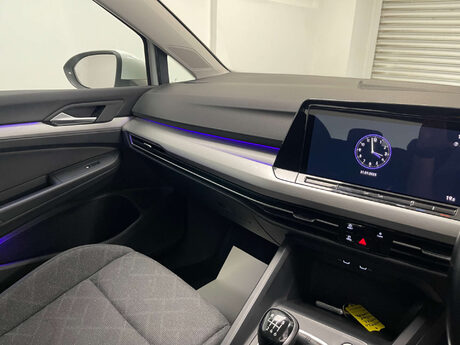 Volkswagen Golf LIFE TSI 21