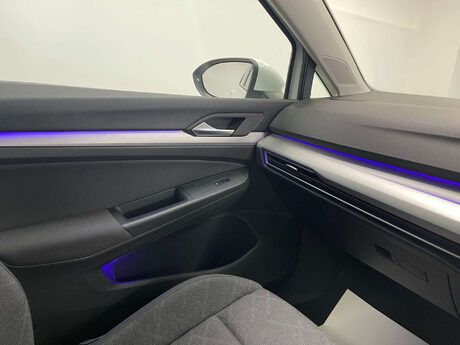 Volkswagen Golf LIFE TSI 34