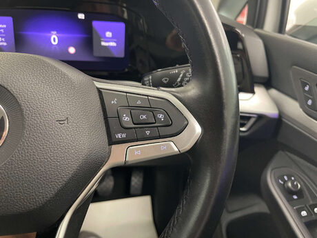 Volkswagen Golf LIFE TSI 30