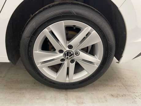 Volkswagen Golf LIFE TSI 13