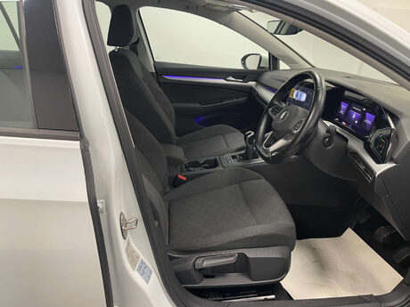 Volkswagen Golf LIFE TSI 20
