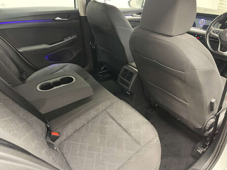 Volkswagen Golf LIFE TSI 24
