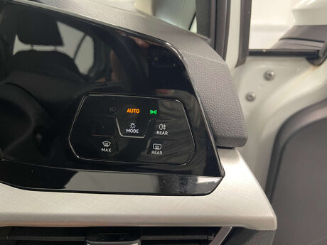 Volkswagen Golf LIFE TSI 32