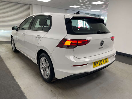 Volkswagen Golf LIFE TSI 10
