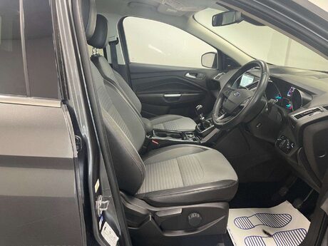 Ford Kuga TITANIUM TDCI 23