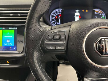 MG MG5 EXCLUSIVE 36