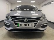 MG MG5 EXCLUSIVE 4