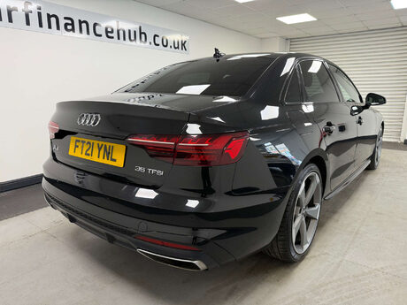 Audi A4 TFSI S LINE BLACK EDITION MHEV 6