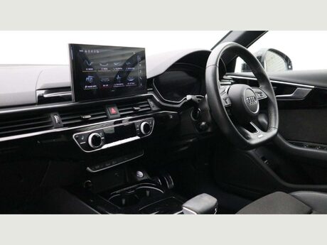 Audi A4 TFSI S LINE BLACK EDITION MHEV 13