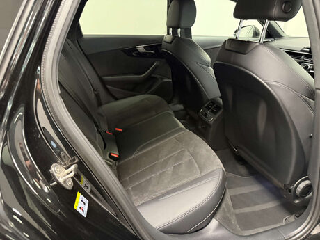 Audi A4 TFSI S LINE BLACK EDITION MHEV 29