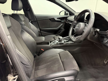 Audi A4 TFSI S LINE BLACK EDITION MHEV 32