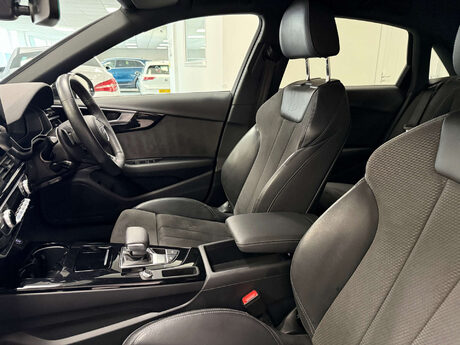 Audi A4 TFSI S LINE BLACK EDITION MHEV 24