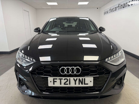 Audi A4 TFSI S LINE BLACK EDITION MHEV 1