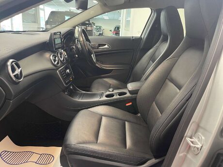 Mercedes-Benz GLA Class GLA220 CDI 4MATIC SPORT PREMIUM 16