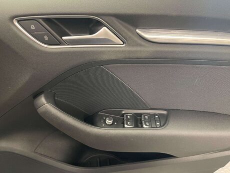 Audi A3 TDI SPORT NAV 29